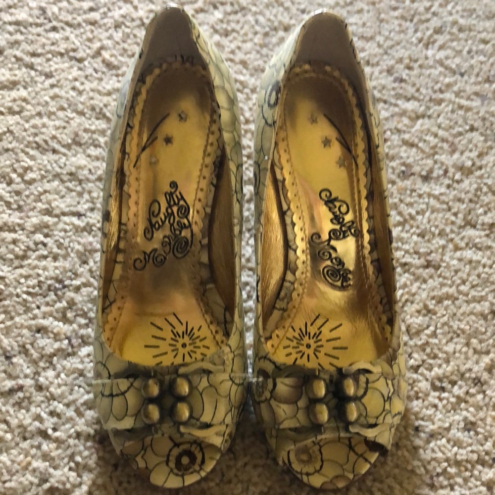 Adorable Naughty Monkey heels from The Buckle - Picture 11 of 11